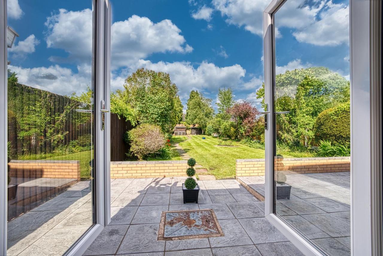 Elegant 5 Bed House - Sleeps 9, Central Solihull, Nec, Jlr, Hs2, Resorts World, Airport Business And Leisure Stays, Екстер'єр фото
