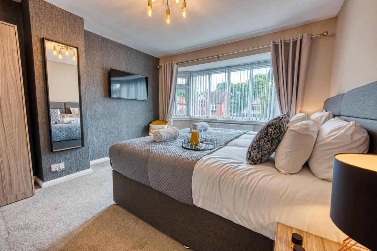 Elegant 5 Bed House - Sleeps 9, Central Solihull, Nec, Jlr, Hs2, Resorts World, Airport Business And Leisure Stays, Екстер'єр фото