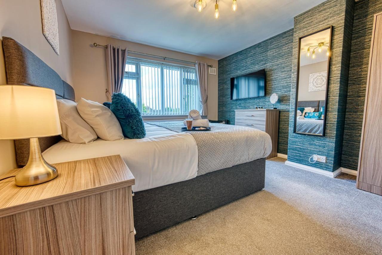 Elegant 5 Bed House - Sleeps 9, Central Solihull, Nec, Jlr, Hs2, Resorts World, Airport Business And Leisure Stays, Екстер'єр фото